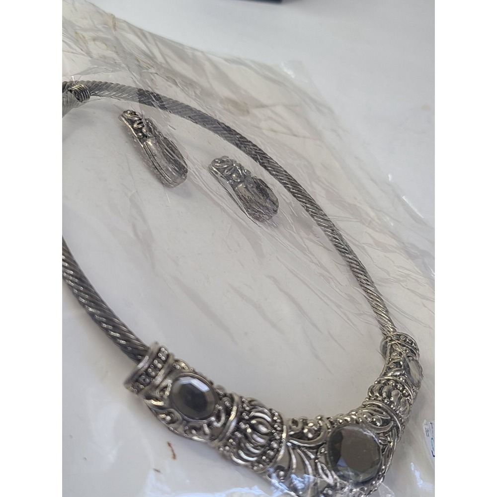 Boutique Collection Silvertone Necklace & Earring Set - Picture 4 of 7